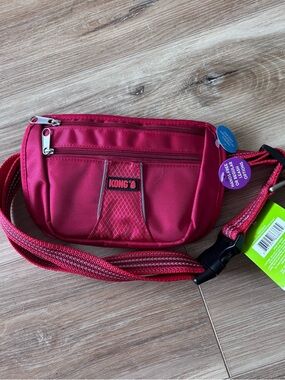 NWT Kong ComfortReflective HandsFree Leash red Removable Pouch Treat Fanny Pack